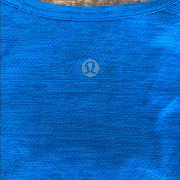 Men’s Lululemon Active Tops - Picture 4 of 6